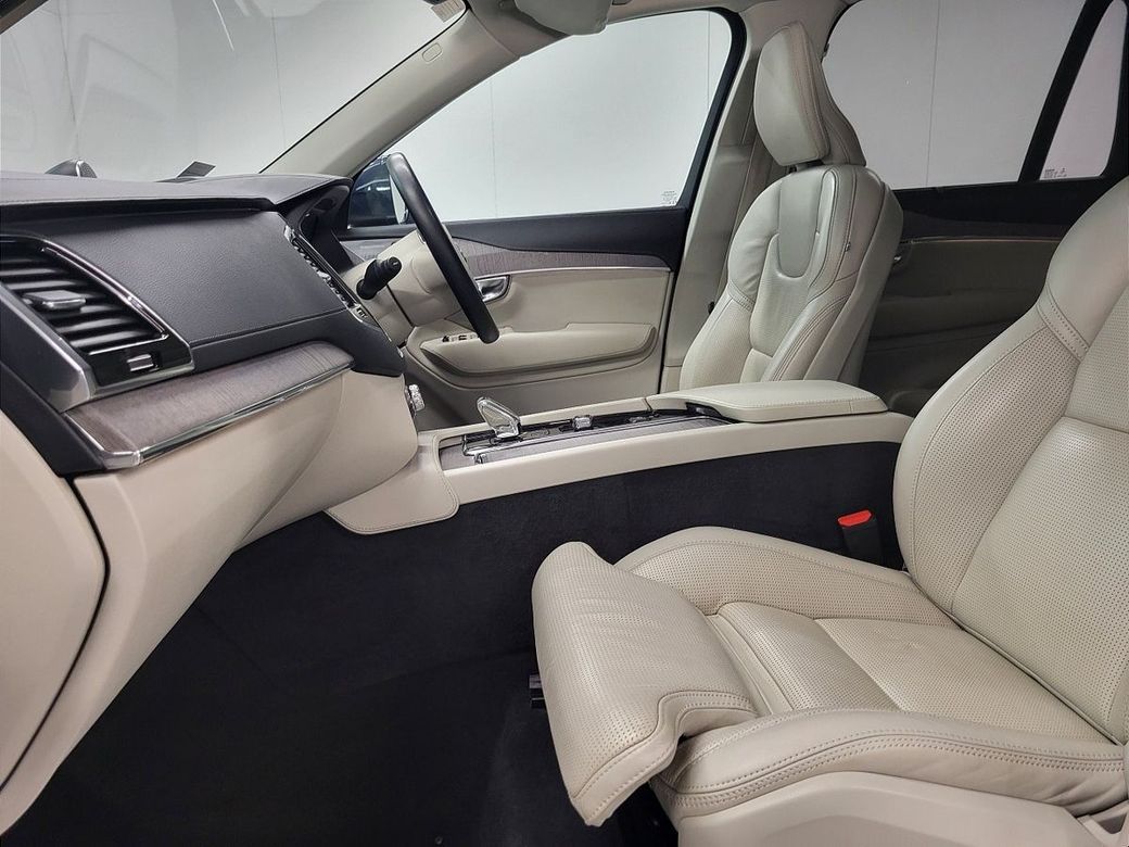 2023 Volvo XC90
