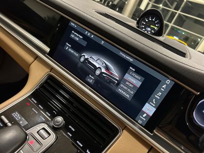 2018 Porsche Panamera