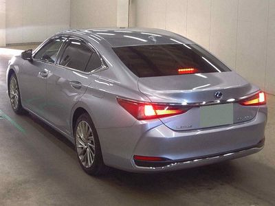 2021 Lexus ES 300h