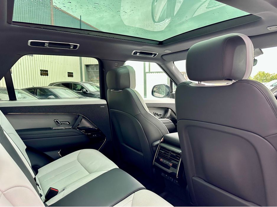 2025 Land Rover Range Rover
