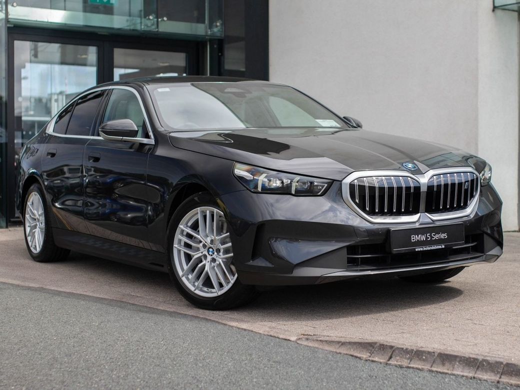 2025 BMW i5