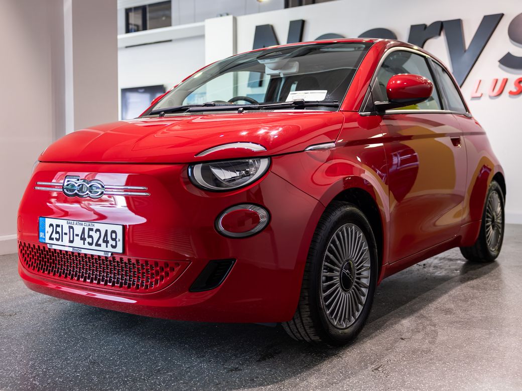 2025 Fiat 500e