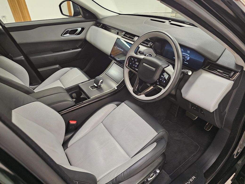 2025 Land Rover Range Rover Velar