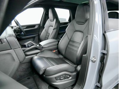 2025 Porsche Cayenne