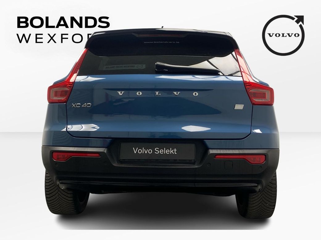 2024 Volvo XC40