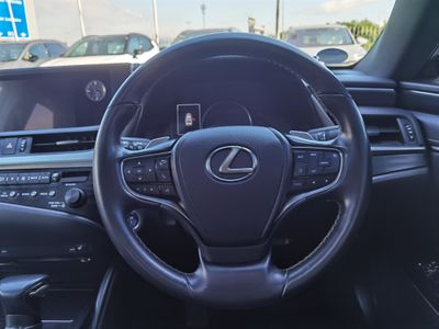2020 Lexus ES 300h