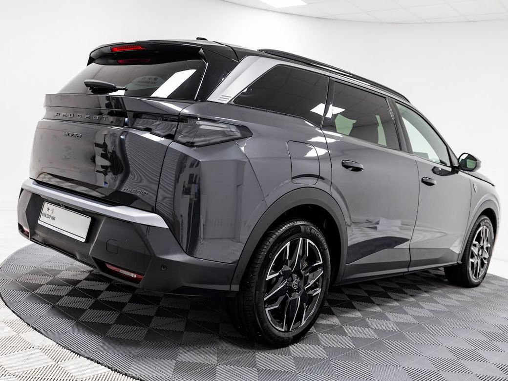 2025 Peugeot 5008