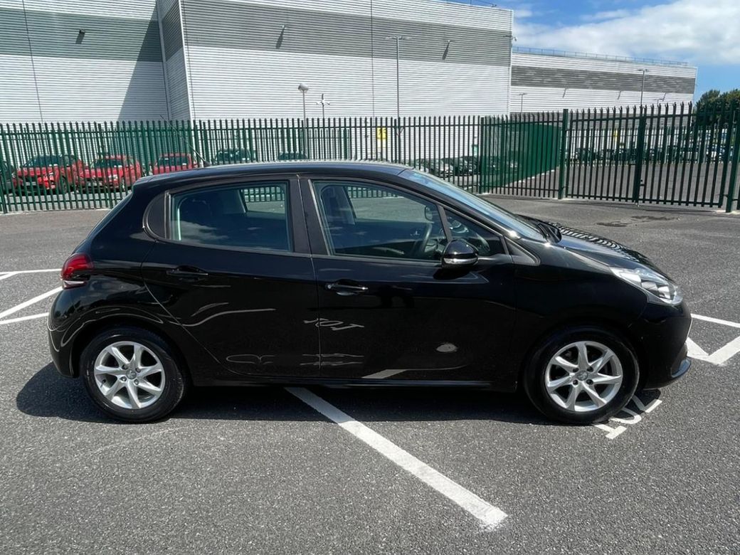 2015 Peugeot 208