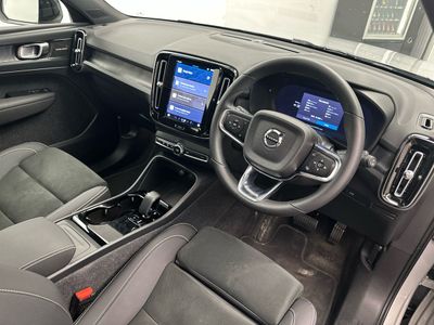2023 Volvo XC40