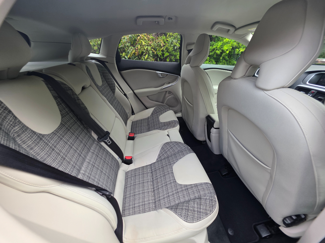 2018 Volvo V40