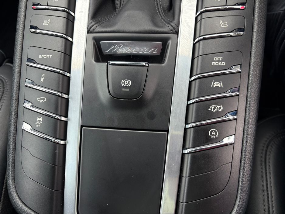 2015 Porsche Macan