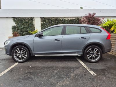 2017 Volvo V60 Cross Country