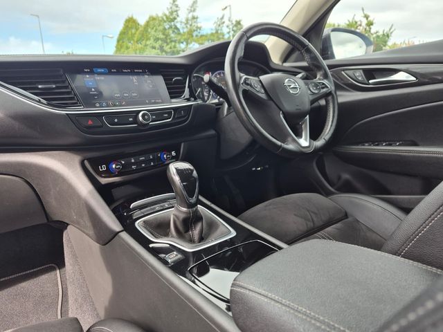 2022 Opel Insignia