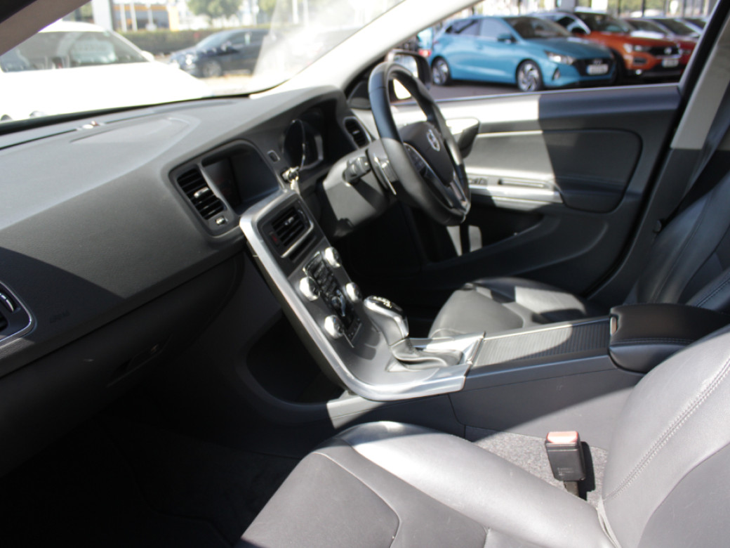 2018 Volvo V60