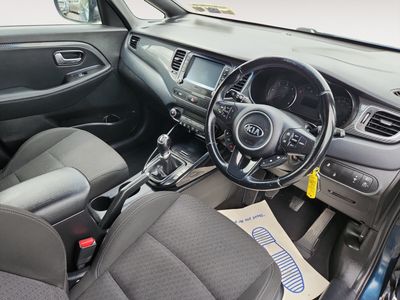 2017 Kia Carens