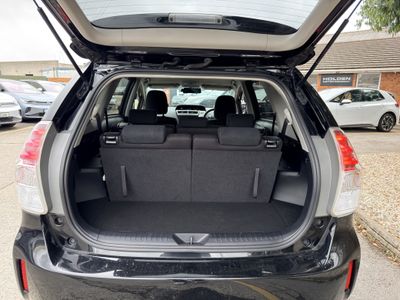 2016 Toyota Prius Alpha