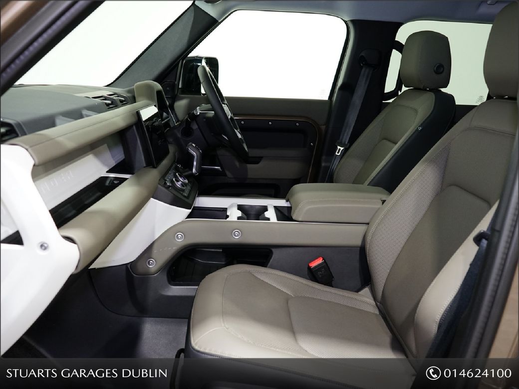 2025 Land Rover Defender