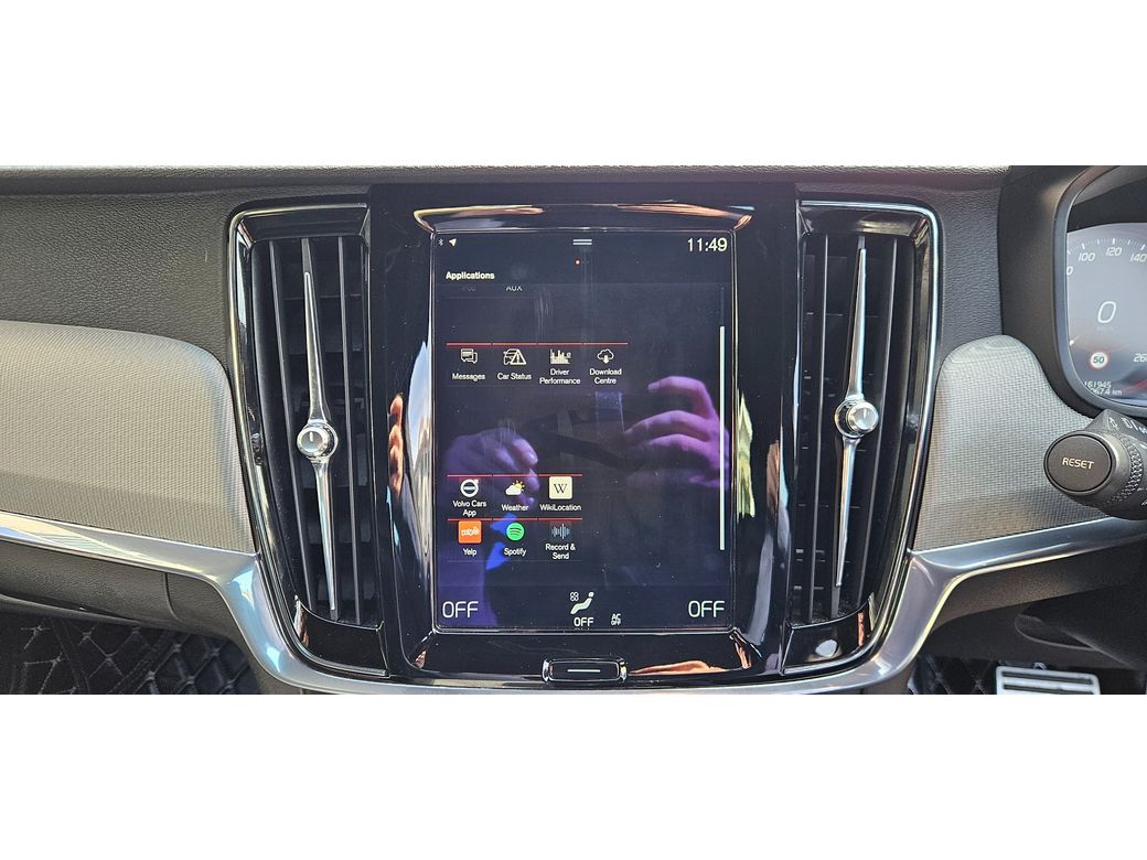 2017 Volvo S90