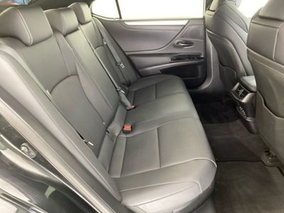 2024 Lexus ES 300h