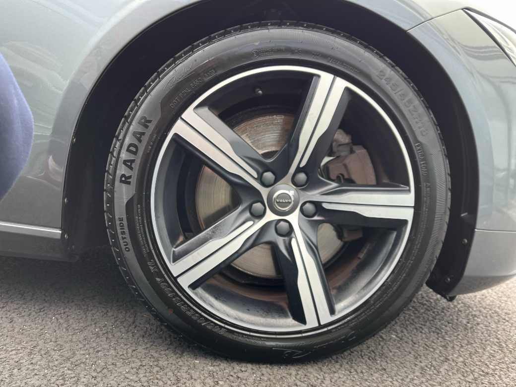 2018 Volvo V90