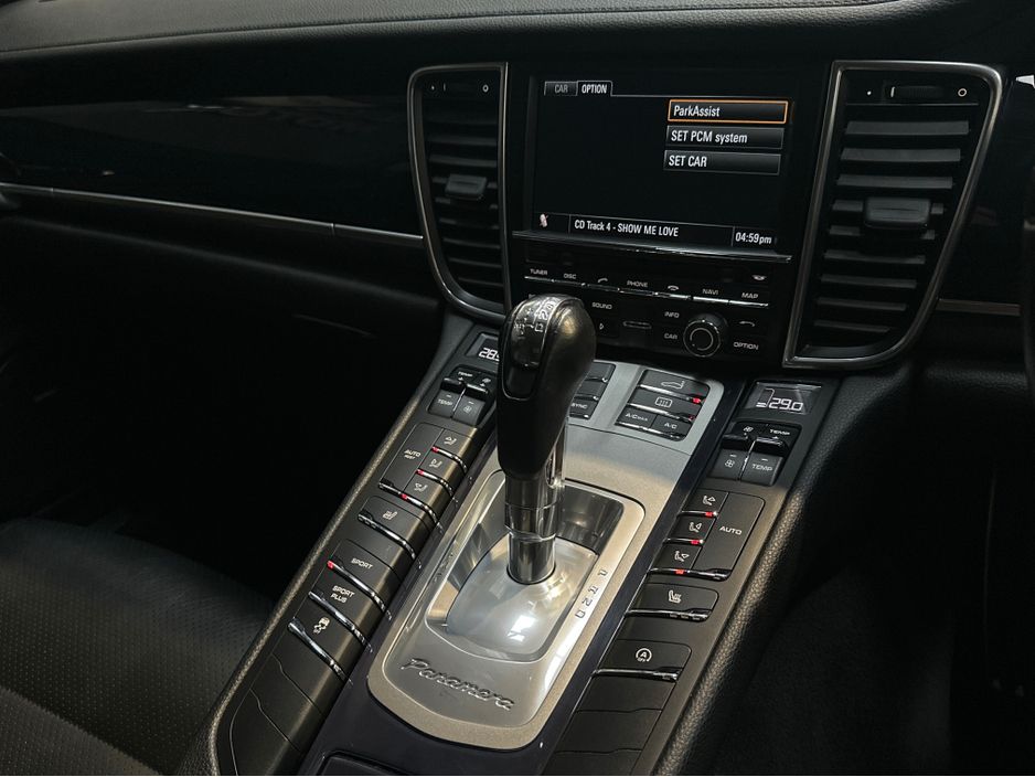 2016 Porsche Panamera