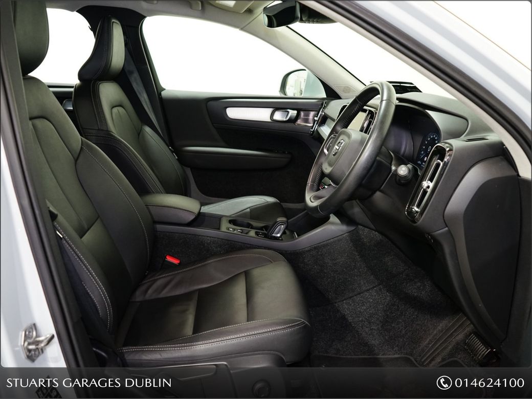 2021 Volvo XC40