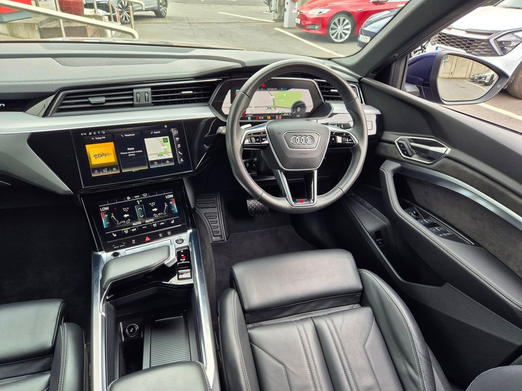 2022 Audi e-tron
