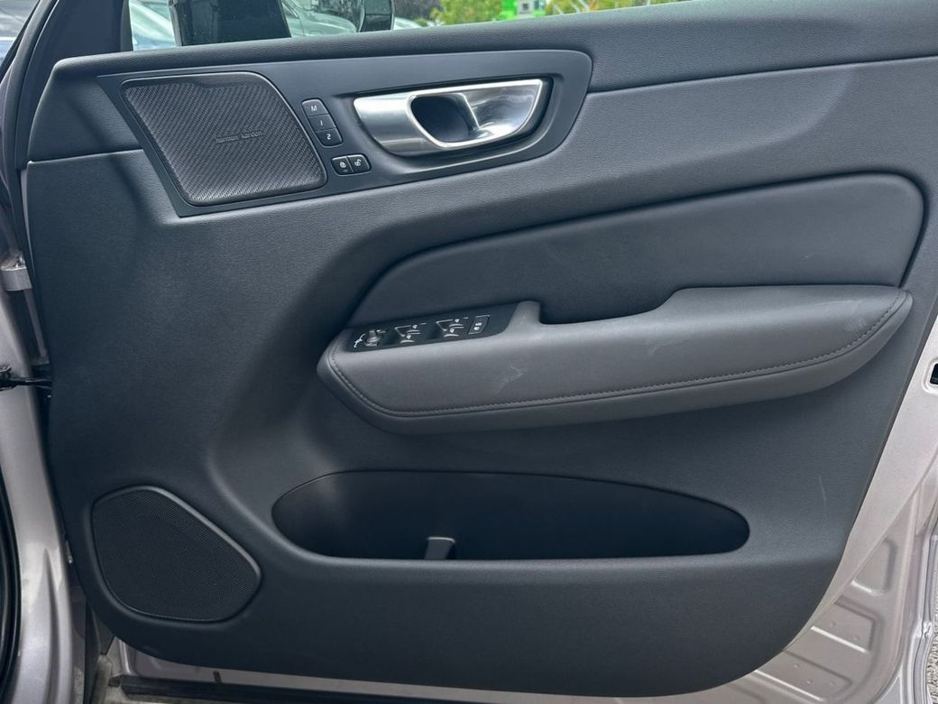 2025 Volvo XC60