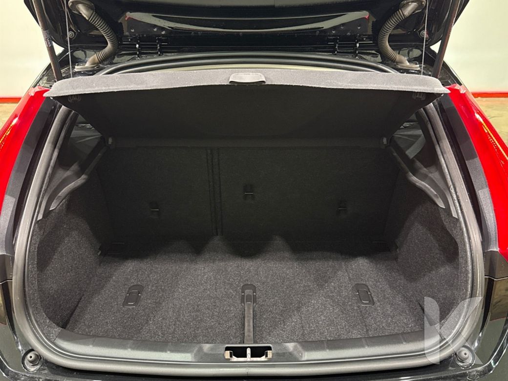 2019 Volvo V40