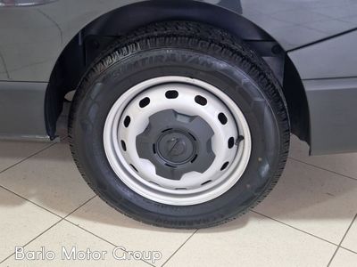 2025 Nissan Primastar