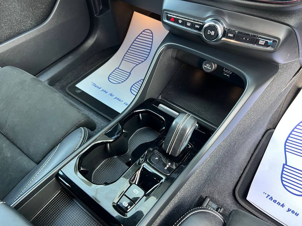2021 Volvo XC40