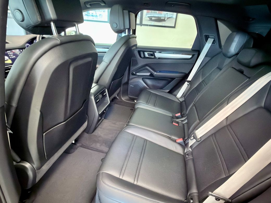 2023 Porsche Cayenne