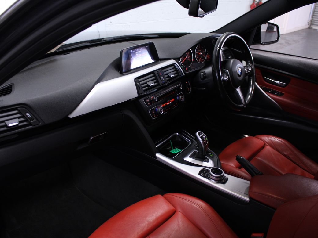 2015 BMW 320