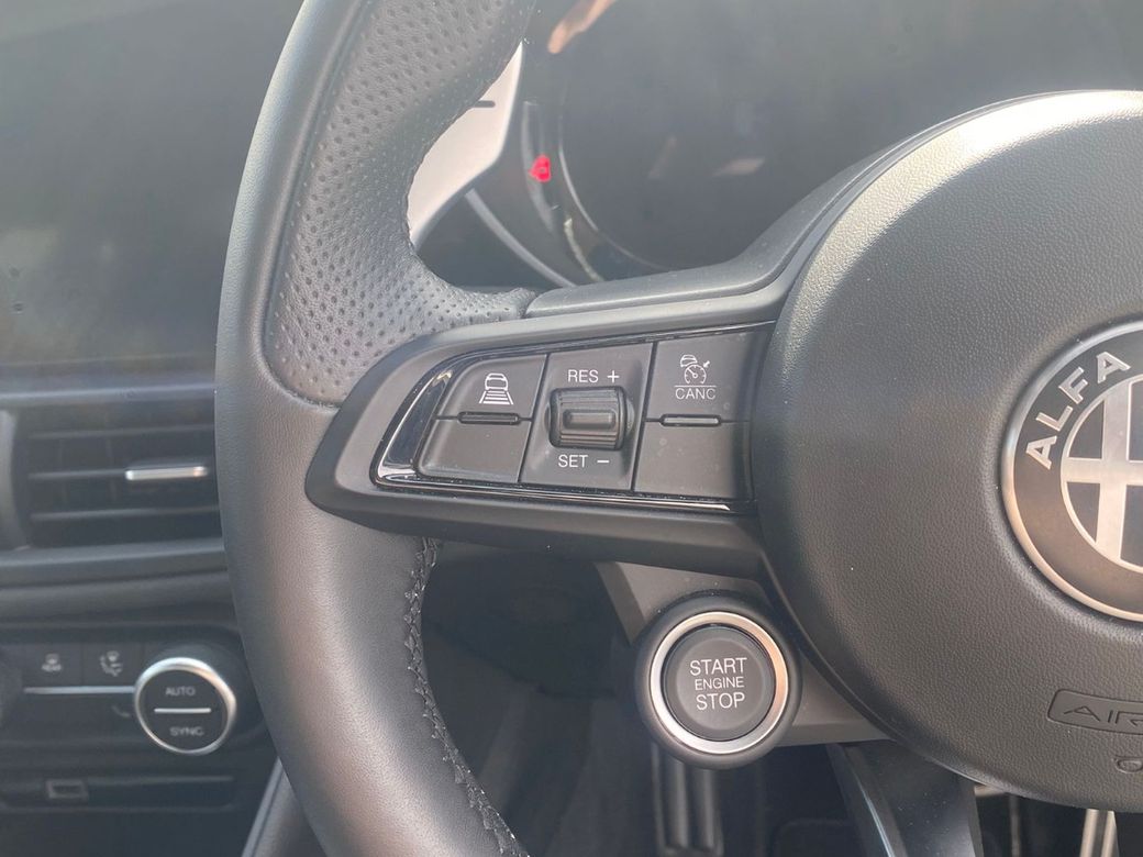 2025 Alfa Romeo Giulia