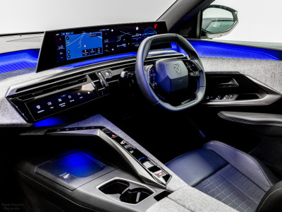 2025 Peugeot 5008