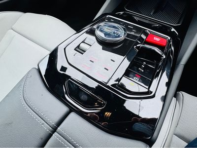 2025 BMW M5