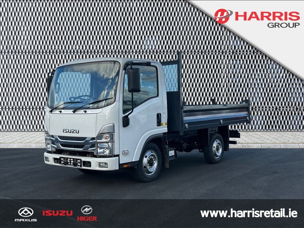 2023 White Isuzu NPR