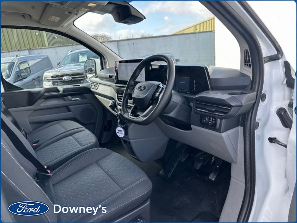 2024 Ford Transit Custom