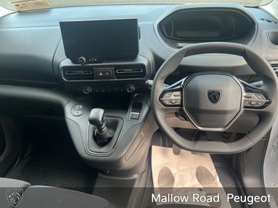 2025 Peugeot Partner