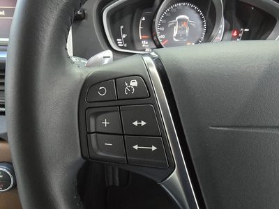 2018 Volvo V40