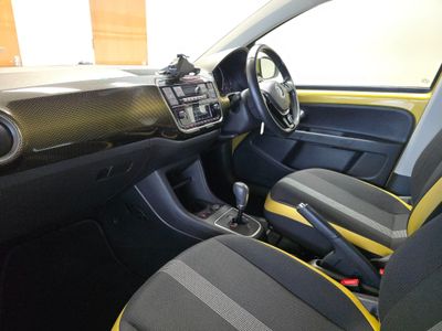 2017 Volkswagen up!