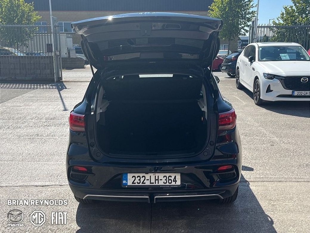 2023 MG ZS