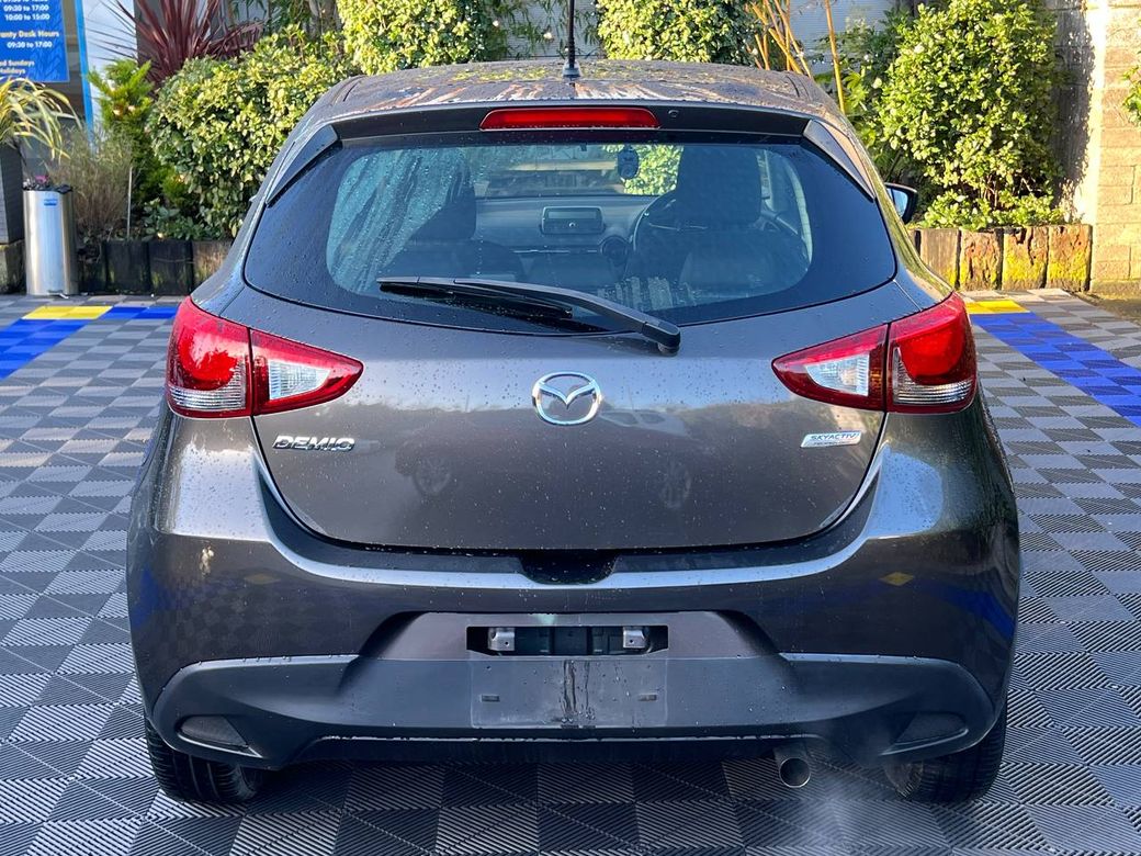 2017 Mazda Demio