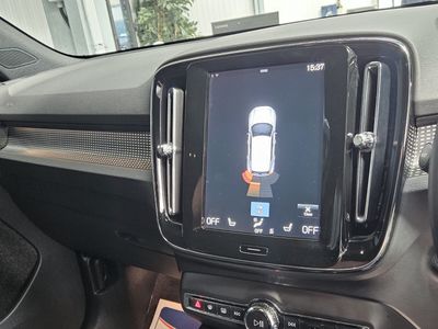2022 Volvo XC40