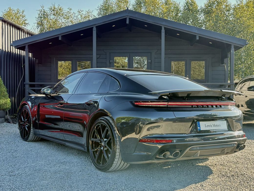 2025 Porsche Panamera