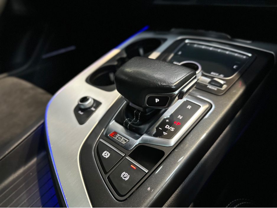 2017 Audi SQ7