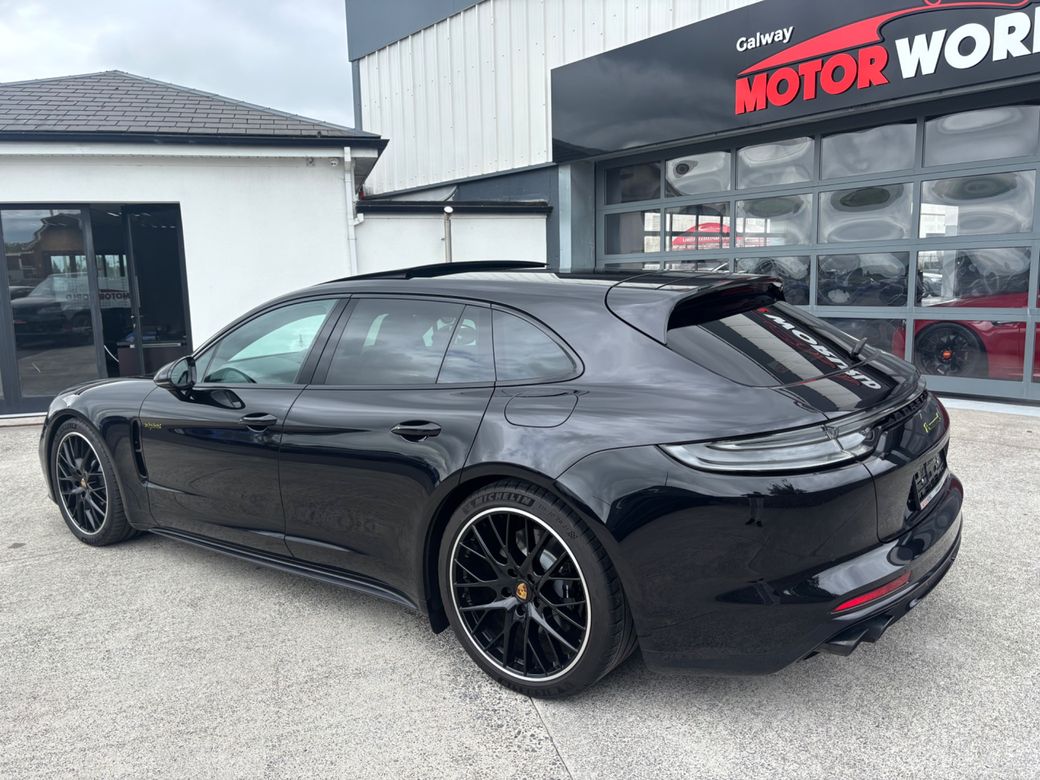 2022 Porsche Panamera