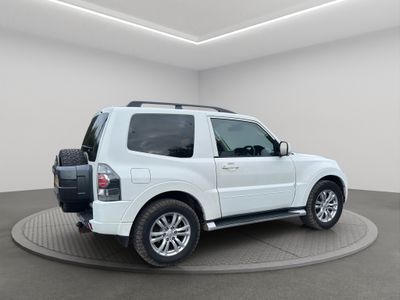 2016 Mitsubishi Shogun