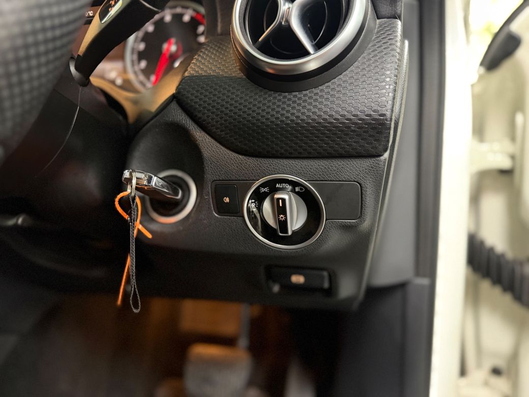 2016 Mercedes-Benz A 180