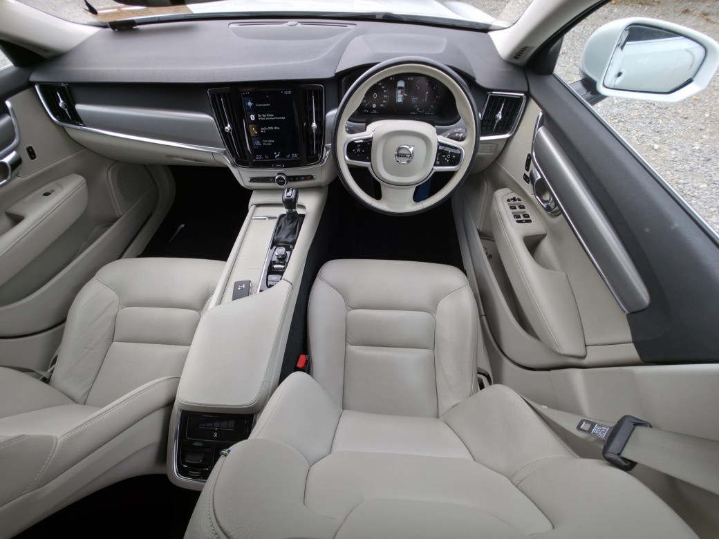 2020 Volvo V90
